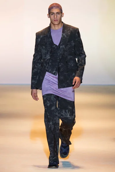 Look 24